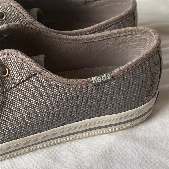 Gray textured lace up keds - Picture 3 of 5